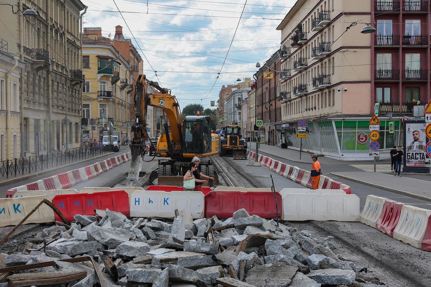 На ремонт дорог в Петербурге потратят более 7 млрд рублей